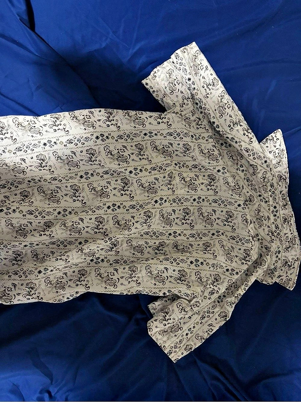 Parlando Slip Paisley Maxi Dress in White & Black Size Large Like New